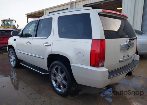 2008 Cadillac Escalade Standard z USA, uszkodzony, nr VIN 1GYFK63878R228099